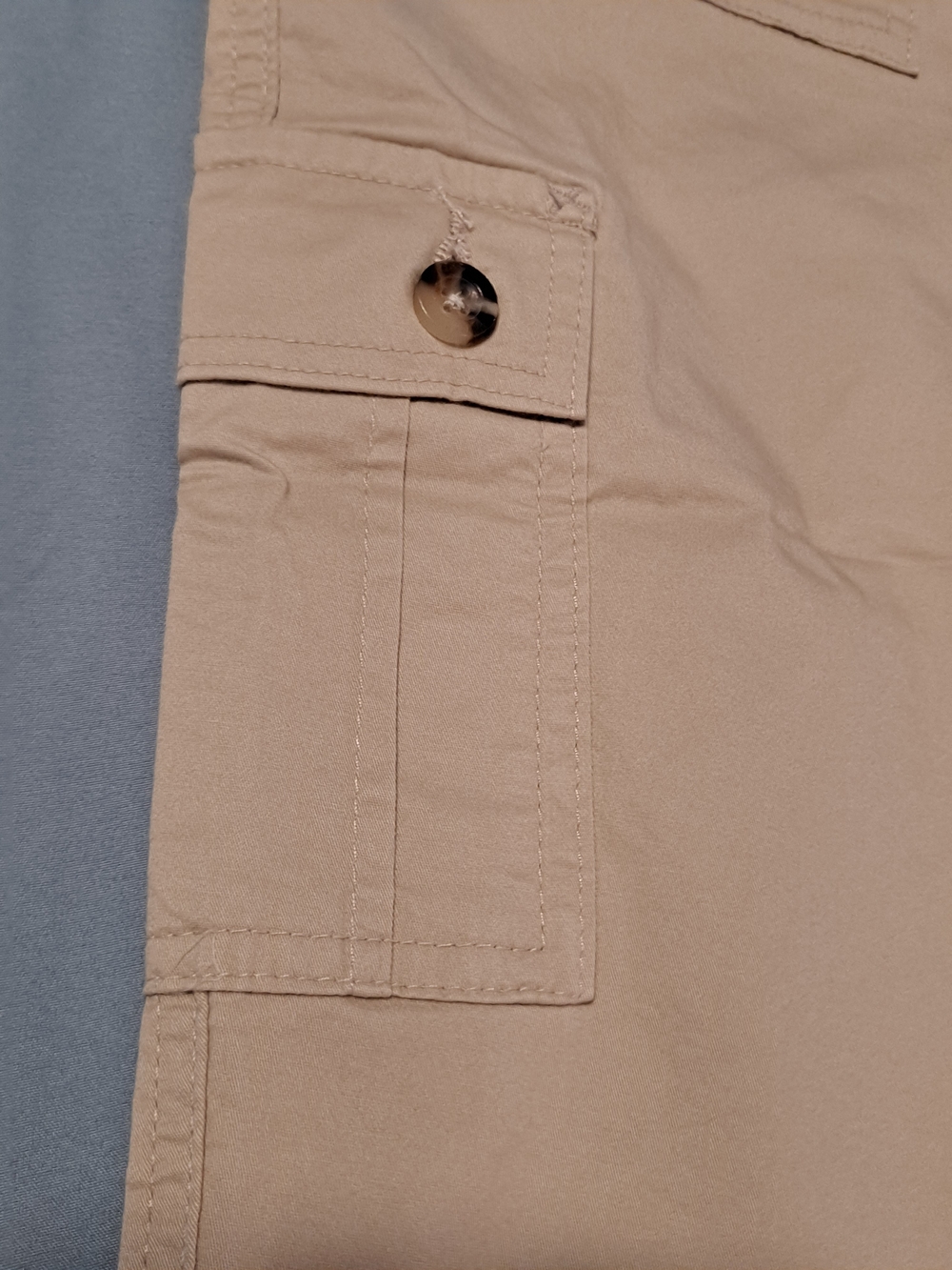 Lee Flex To Go Cargo Pioneer Beige Capri Pants Size 12 - Picture 4 of 8